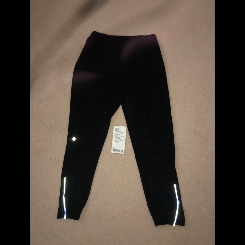 Lululemon surge jogger shorter 27” size small